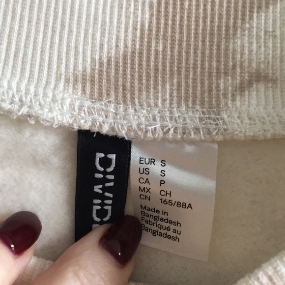 H&M • Adorable Sweatshirt Style ATLANTA Dress - Picture 12 of 16